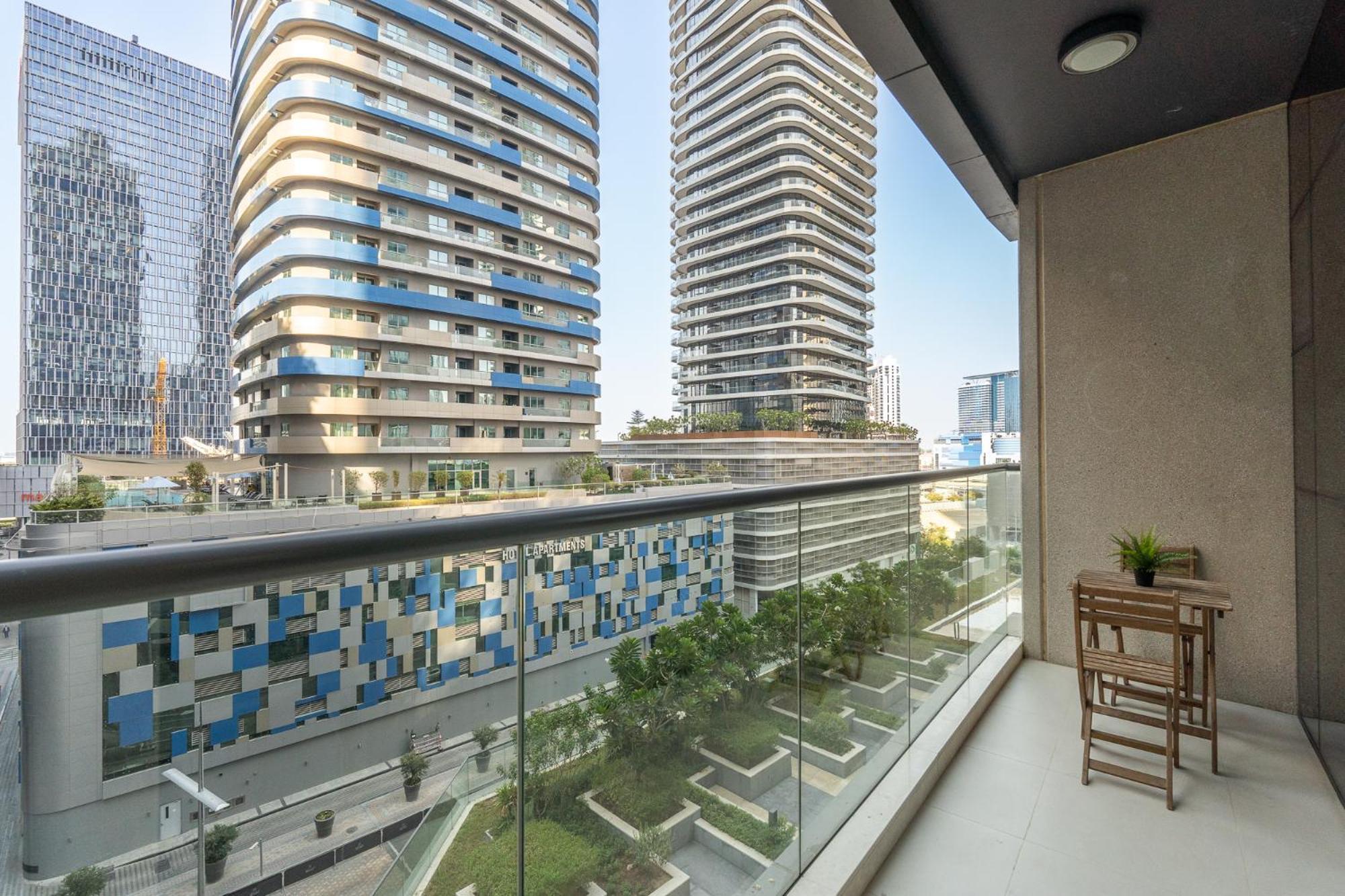 Heaven Crest Vacation Homes Downtown - Studio And 1 Bedroom Suites 2 Minute Walk To Dubai Mall And Burj Khalifa Eksteriør bilde