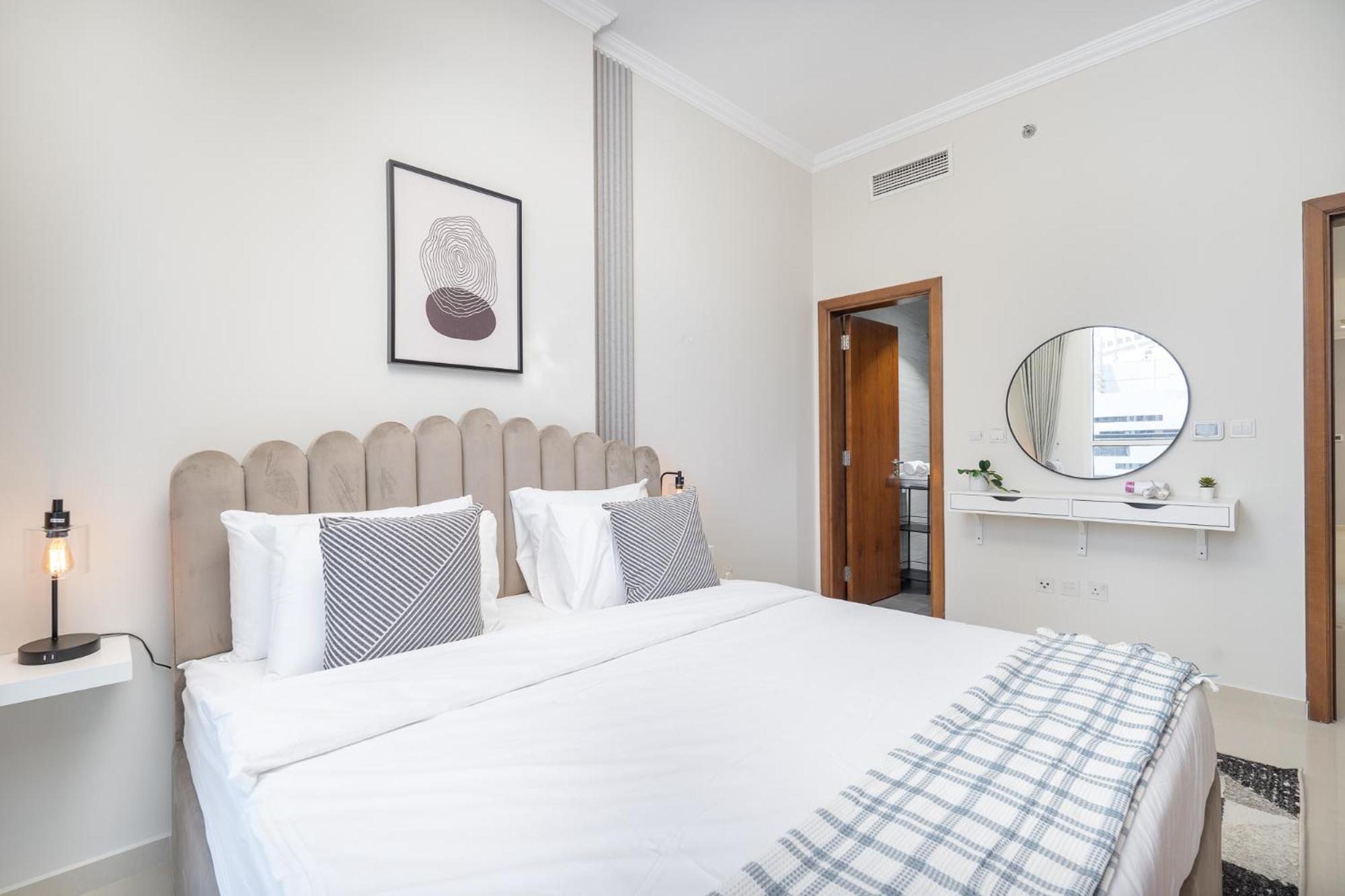 Heaven Crest Vacation Homes Downtown - Studio And 1 Bedroom Suites 2 Minute Walk To Dubai Mall And Burj Khalifa Eksteriør bilde