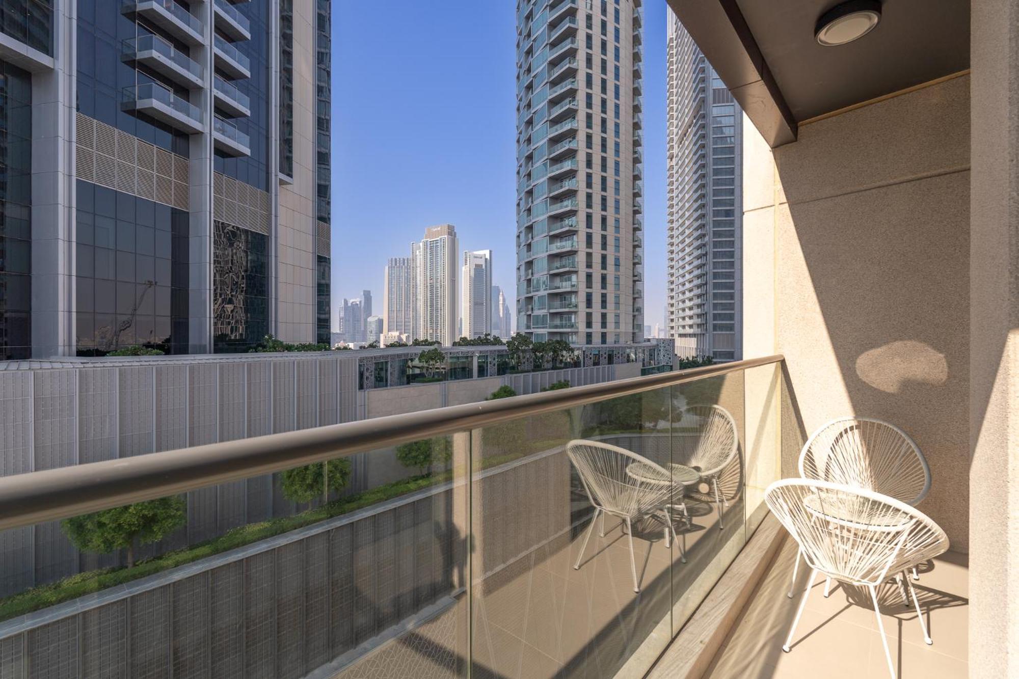 Heaven Crest Vacation Homes Downtown - Studio And 1 Bedroom Suites 2 Minute Walk To Dubai Mall And Burj Khalifa Eksteriør bilde